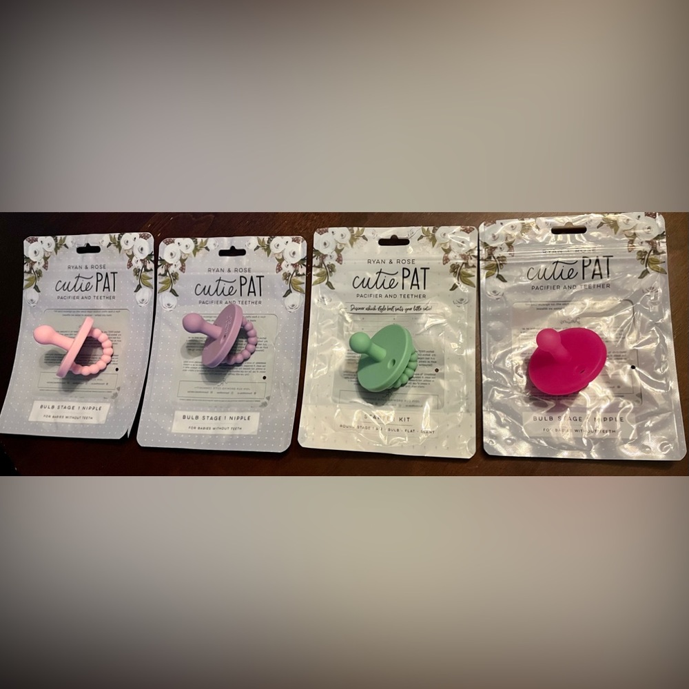 Ryan & Rose bulb cutie pat (lot of 4)